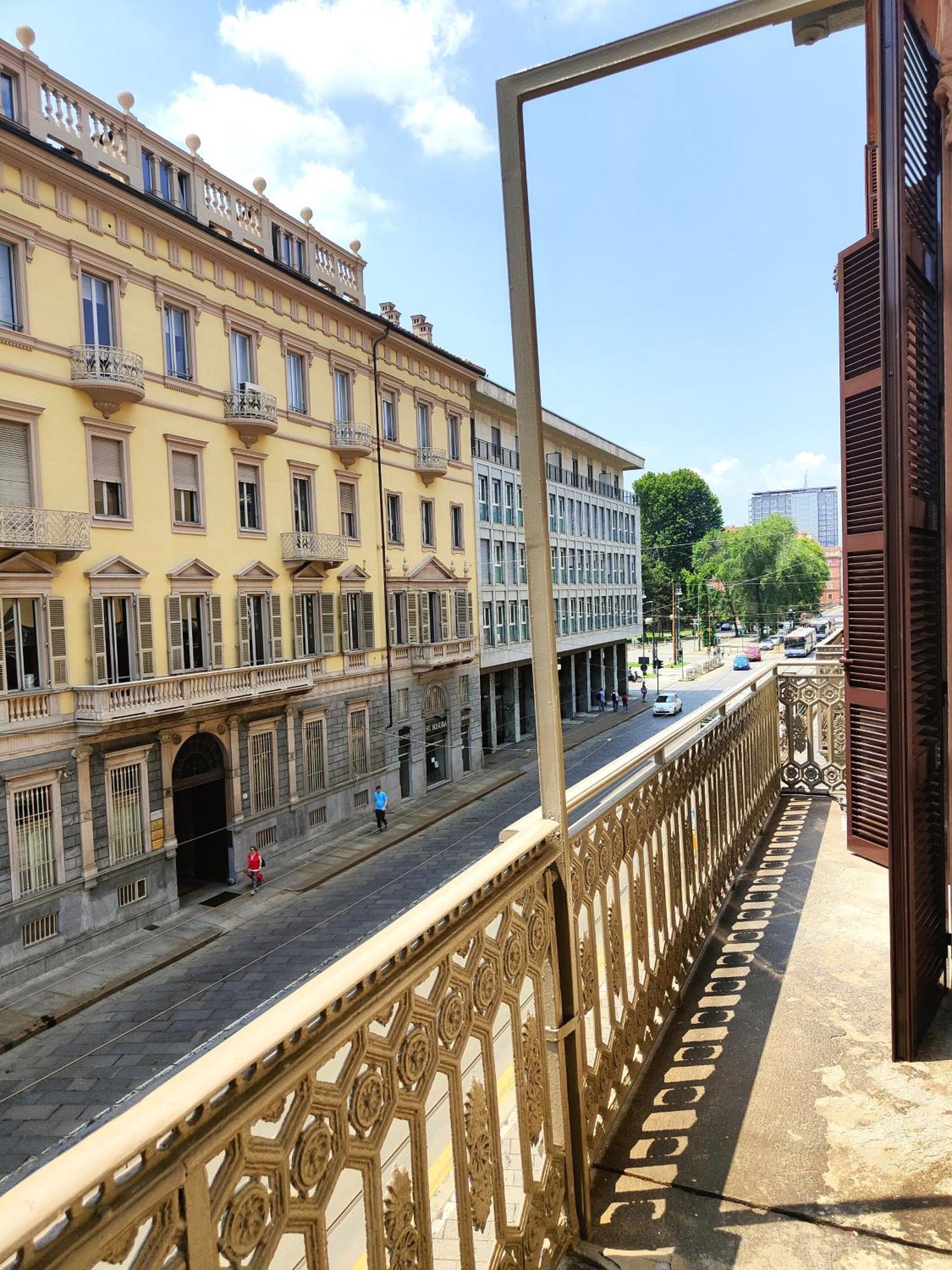 Hostdomus - La Marmora Suites تورينو المظهر الخارجي الصورة